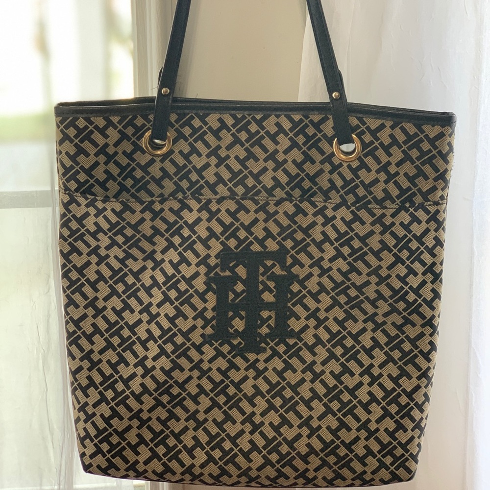 Tommy Hilfiger purse